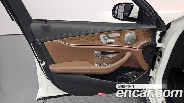 Mercedes-Benz E-Class (W213) E250 Exclusive 2021 — фото 24