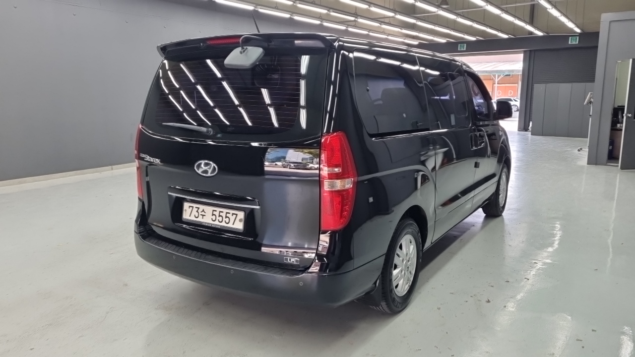 Hyundai Grand Starex 12-Seater LPi Wagon Smart 2017 — фото 2