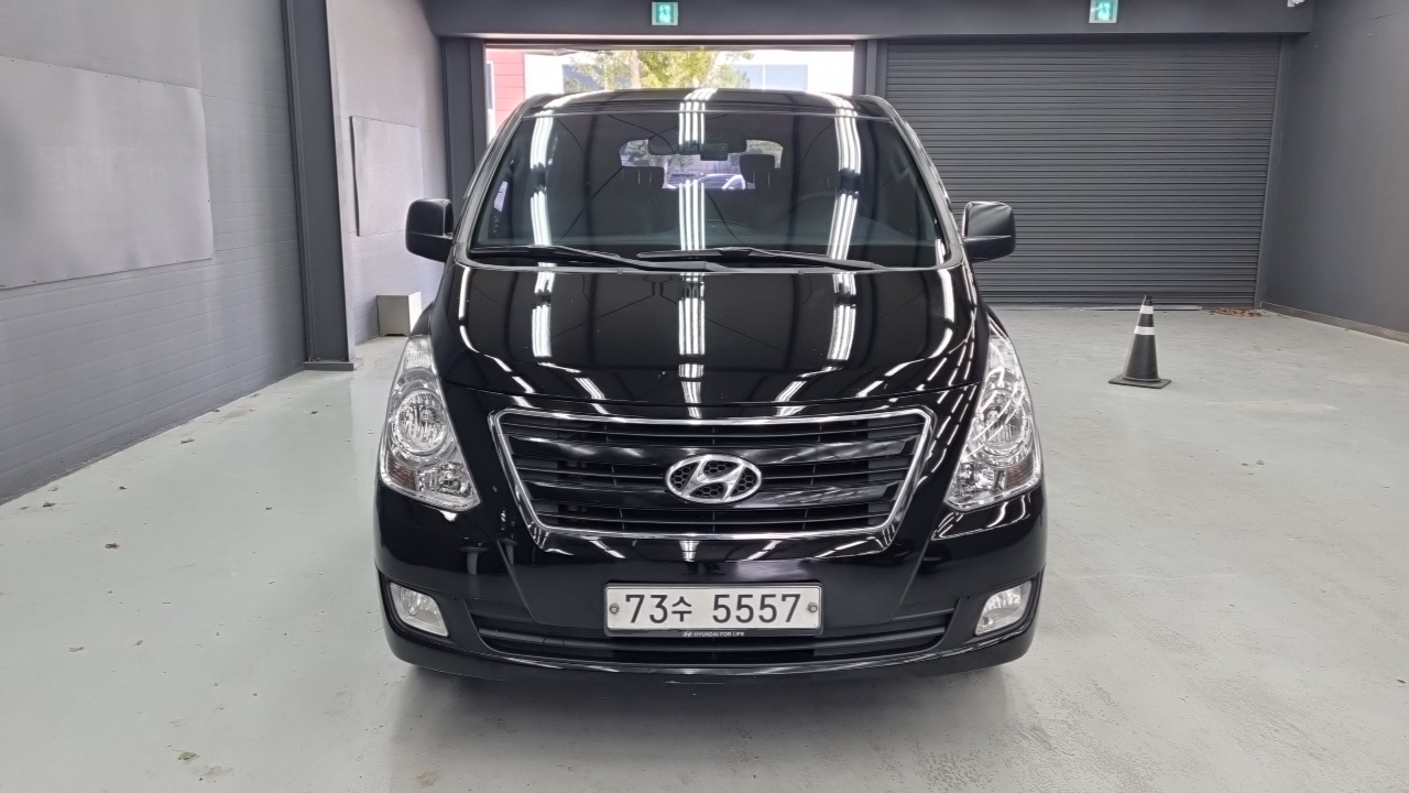 Hyundai Grand Starex 12-Seater LPi Wagon Smart 2017 — фото 3