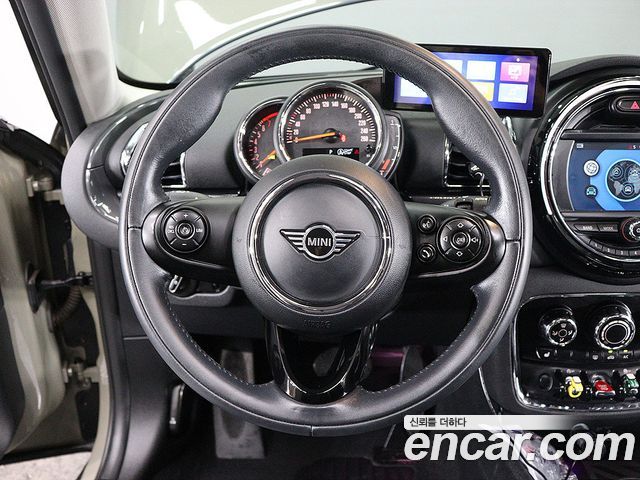 MINI Cooper Clubman Standard 2nd 2020 — фото 7