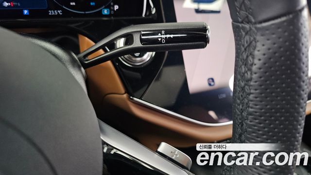 Mercedes-Benz E-Class (W214) E300 4MATIC AMG Line 2025 — фото 9