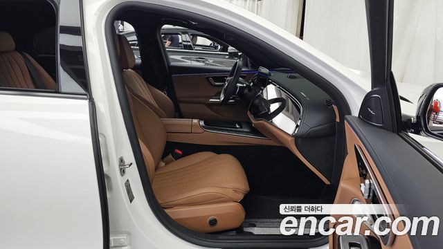 Mercedes-Benz E-Class (W214) E300 4MATIC AMG Line 2025 — фото 11