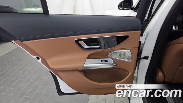 Mercedes-Benz E-Class (W214) E300 4MATIC AMG Line 2025 — фото 25
