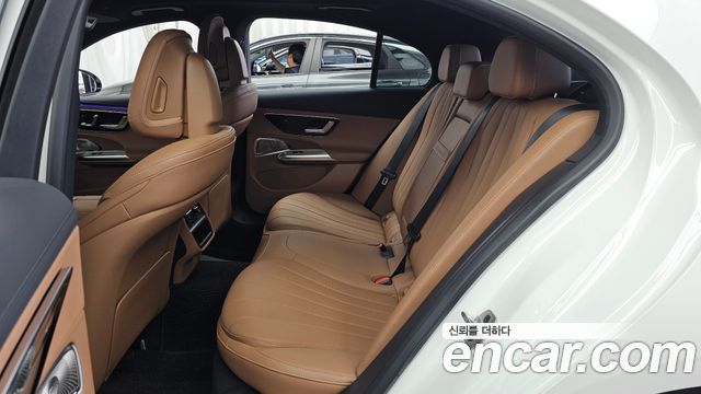 Mercedes-Benz E-Class (W214) E300 4MATIC AMG Line 2025 — фото 26