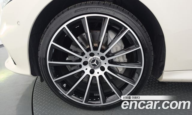 Mercedes-Benz CLS-Class (C257) CLS400d 4MATIC 2019 — фото 5