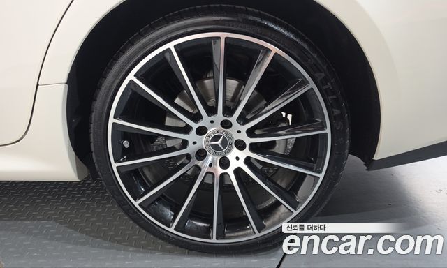 Mercedes-Benz CLS-Class (C257) CLS400d 4MATIC 2019 — фото 21