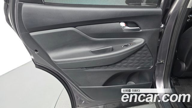 Hyundai Santa Fe HEV 1.6 4WD Prestige 2023 — фото 25