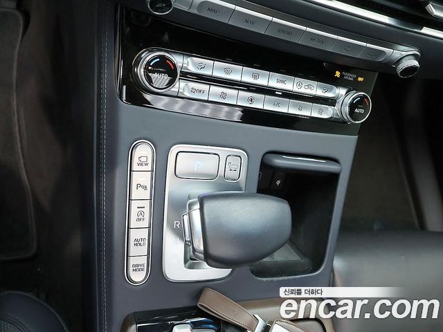 Genesis G90 3.3 T AWD Premium Luxury 2019 — фото 10