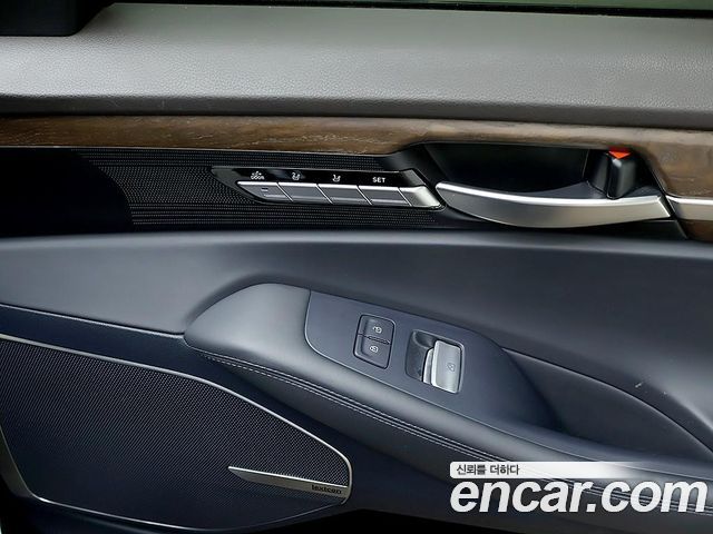 Genesis G90 3.3 T AWD Premium Luxury 2019 — фото 18