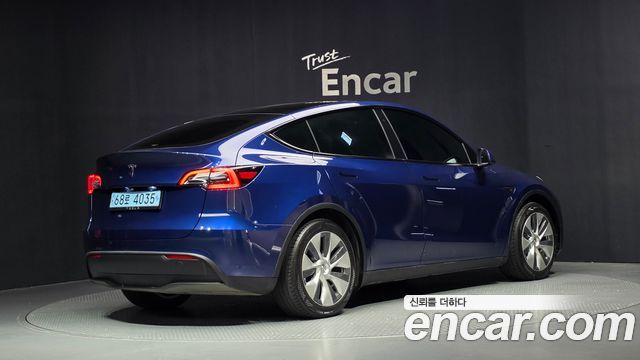 Tesla Model Y RWD 2024 — фото 2