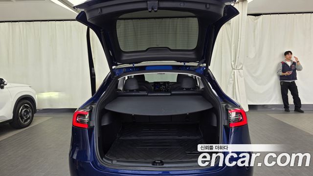 Tesla Model Y RWD 2024 — фото 20