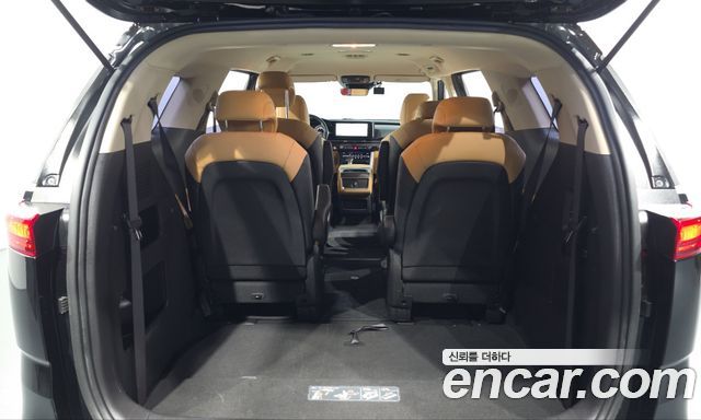 Kia Carnival (IV) Diesel 9-Seater Prestige 2023 — фото 17