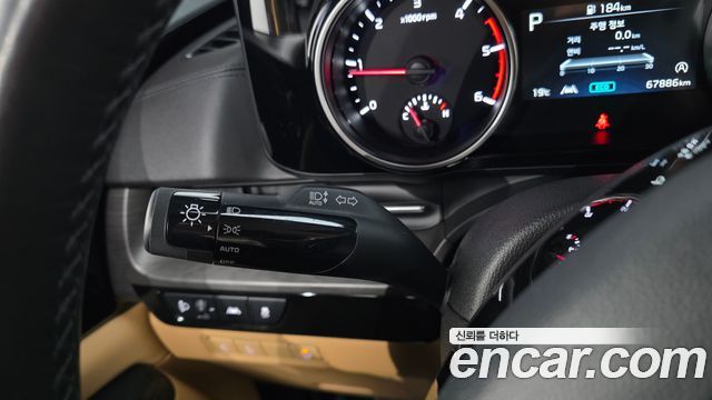 Kia Carnival (IV) Diesel 9-Seater Prestige 2023 — фото 18