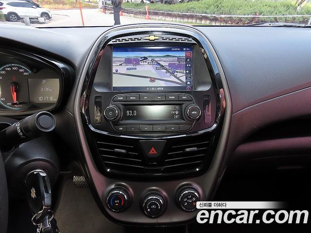 Chevrolet Spark LS 2019 — фото 17