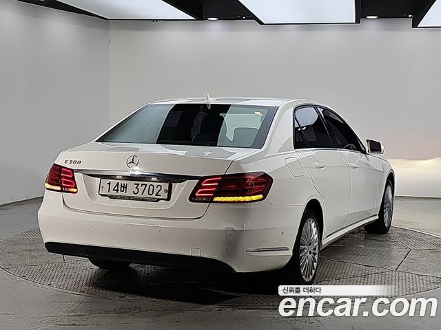 Mercedes-Benz E-Class (W212) E200 Elegance 2014 — фото 4