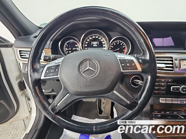 Mercedes-Benz E-Class (W212) E200 Elegance 2014 — фото 9