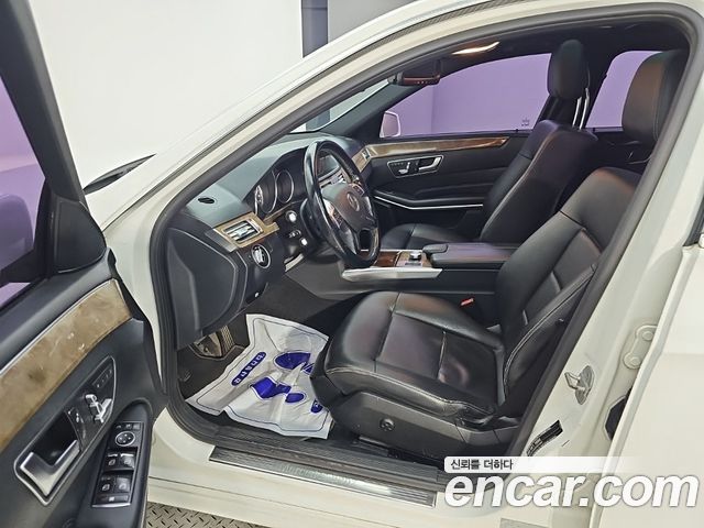 Mercedes-Benz E-Class (W212) E200 Elegance 2014 — фото 15