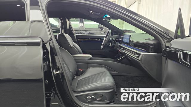 Hyundai Grandeur (GN7) 2,5 Gasoline 2WD Calligraphy 2025 — фото 11