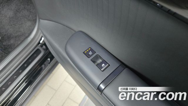 Hyundai Grandeur (GN7) 2,5 Gasoline 2WD Calligraphy 2025 — фото 19