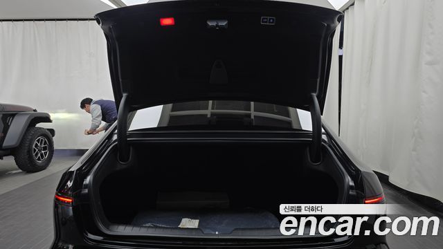 Hyundai Grandeur (GN7) 2,5 Gasoline 2WD Calligraphy 2025 — фото 20