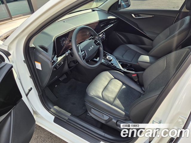 Kia Niro EV Air 2023 — фото 10