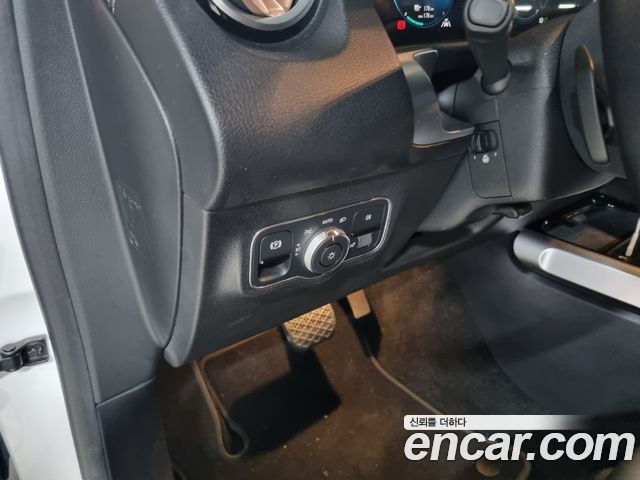 Mercedes-Benz EQB (X243) EQB300 4MATIC Electric Art 2024 — фото 8