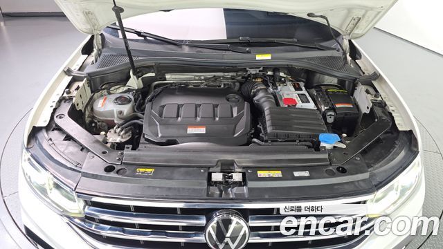Volkswagen Tiguan (II) 2.0 TDI Prestige 2023 — фото 6