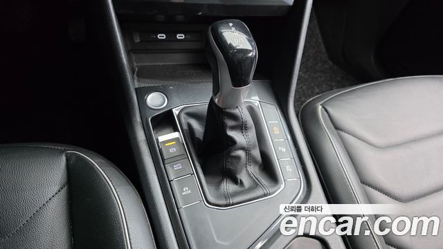 Volkswagen Tiguan (II) 2.0 TDI Prestige 2023 — фото 9