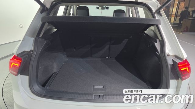 Volkswagen Tiguan (II) 2.0 TDI Prestige 2023 — фото 20