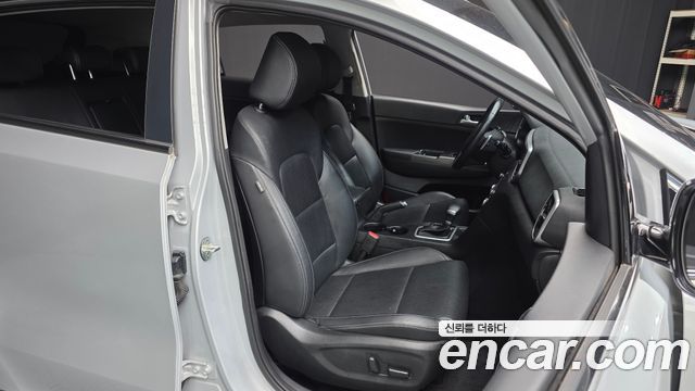 Kia Sportage The Bold Diesel 1.6 2WD Prestige 2020 — фото 12