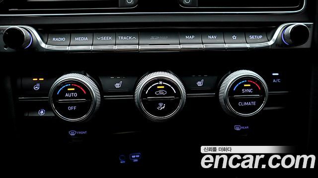 Genesis G70 2.2D Advanced 2019 — фото 19