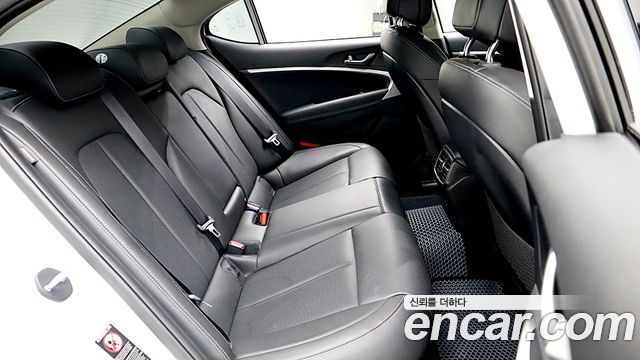 Genesis G70 2.2D Advanced 2019 — фото 22
