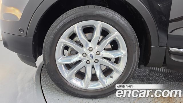 Ford Explorer 3.5 Limited 4WD 5th 2015 — фото 5