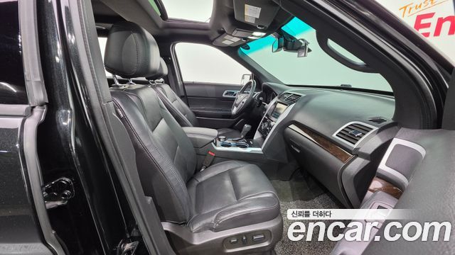 Ford Explorer 3.5 Limited 4WD 5th 2015 — фото 10