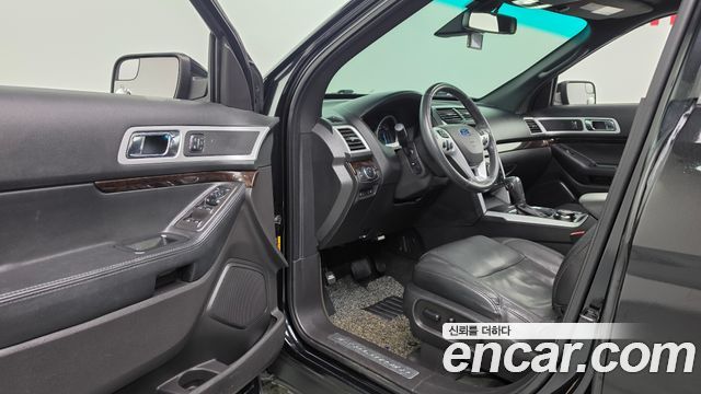 Ford Explorer 3.5 Limited 4WD 5th 2015 — фото 12