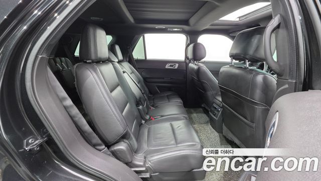 Ford Explorer 3.5 Limited 4WD 5th 2015 — фото 19