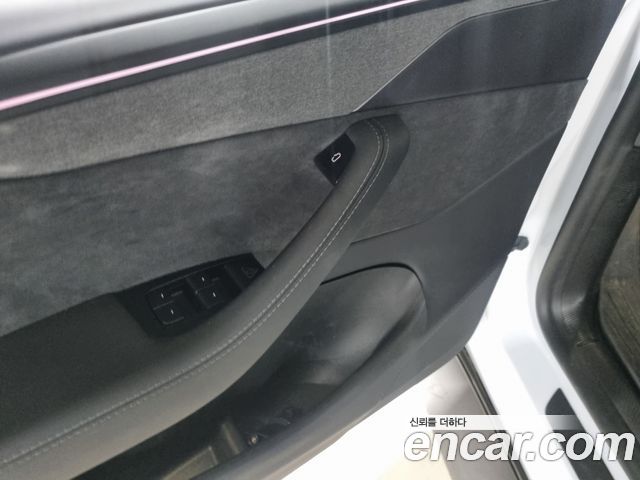 Tesla Model Y Long Range AWD 2025 — фото 9