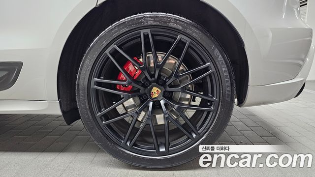 Porsche Macan 2.9 GTS 95B 2023 — фото 21