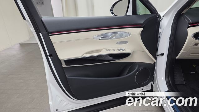 Genesis GV70 2.5T Gasoline AWD 2025 — фото 24