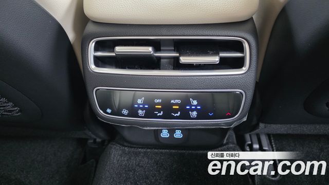 Genesis GV70 2.5T Gasoline AWD 2025 — фото 32