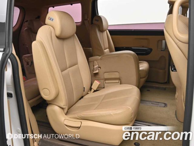 Kia Carnival 11-seater Noblesse 2018 — фото 16