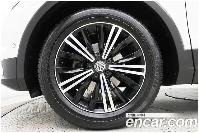 Volkswagen Tiguan (II) 2.0 TDI Prestige 2018 — фото 5