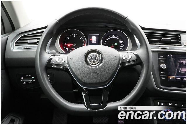 Volkswagen Tiguan (II) 2.0 TDI Prestige 2018 — фото 16