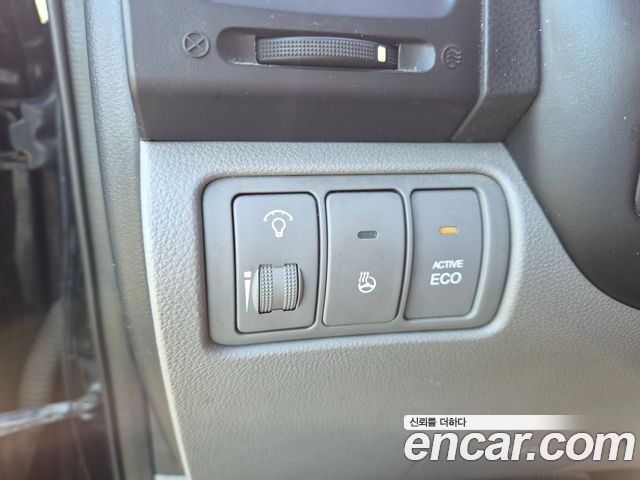 Kia Carnival R Grand Carnival GLX Luxury 2013 — фото 19