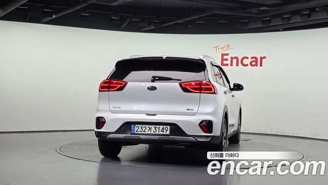 Kia Niro 1.6 HEV Prestige 2021 — фото 4