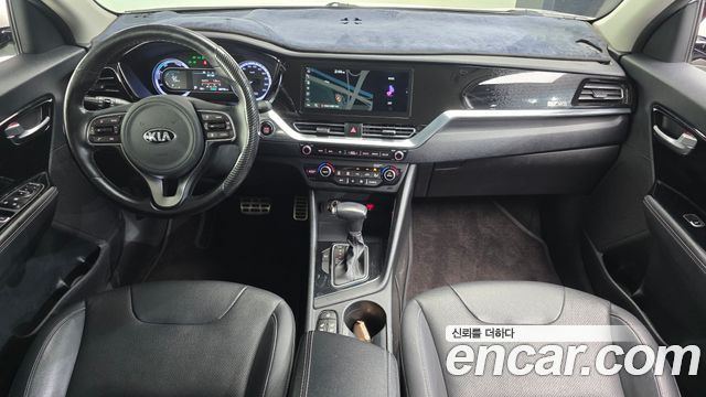Kia Niro 1.6 HEV Prestige 2021 — фото 7