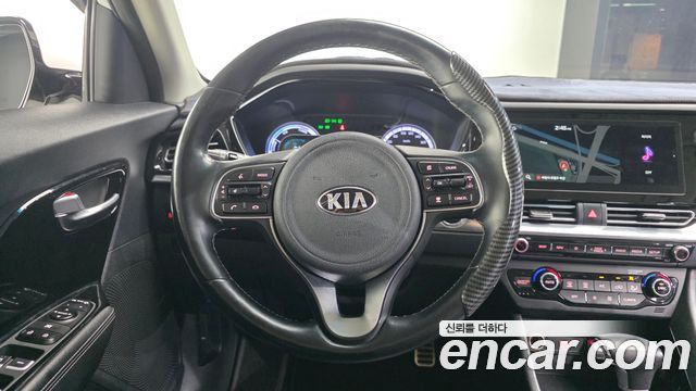 Kia Niro 1.6 HEV Prestige 2021 — фото 13