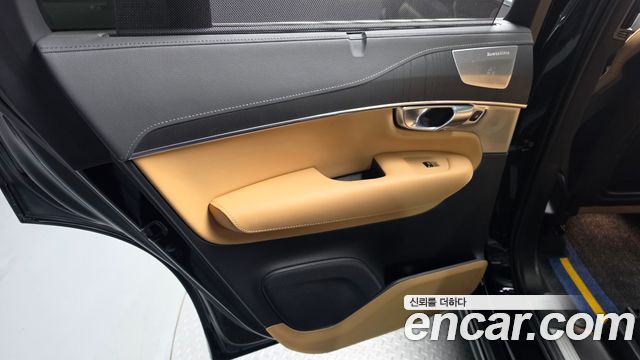 Volvo XC90 (II) T8 Ultimate Bright Hybrid 2024 — фото 25