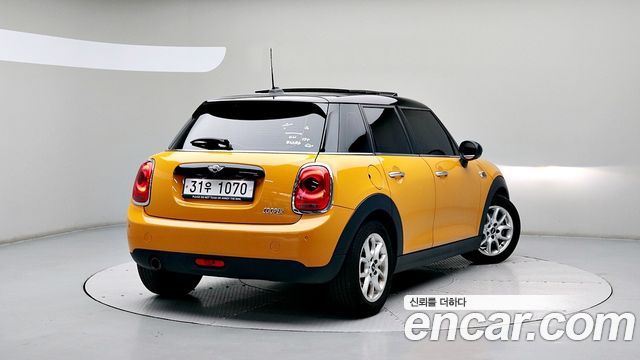 MINI Cooper 5Door HIGH 3rd 2018 — фото 2