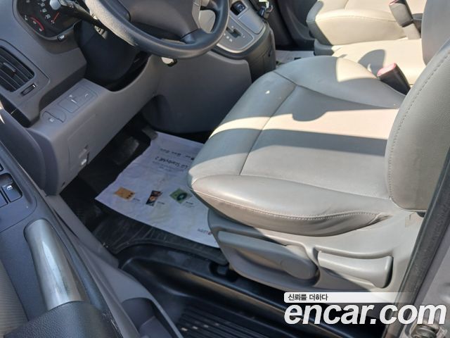 Hyundai Grand Starex 5-Seater VAN CVX Luxury 2014 — фото 4